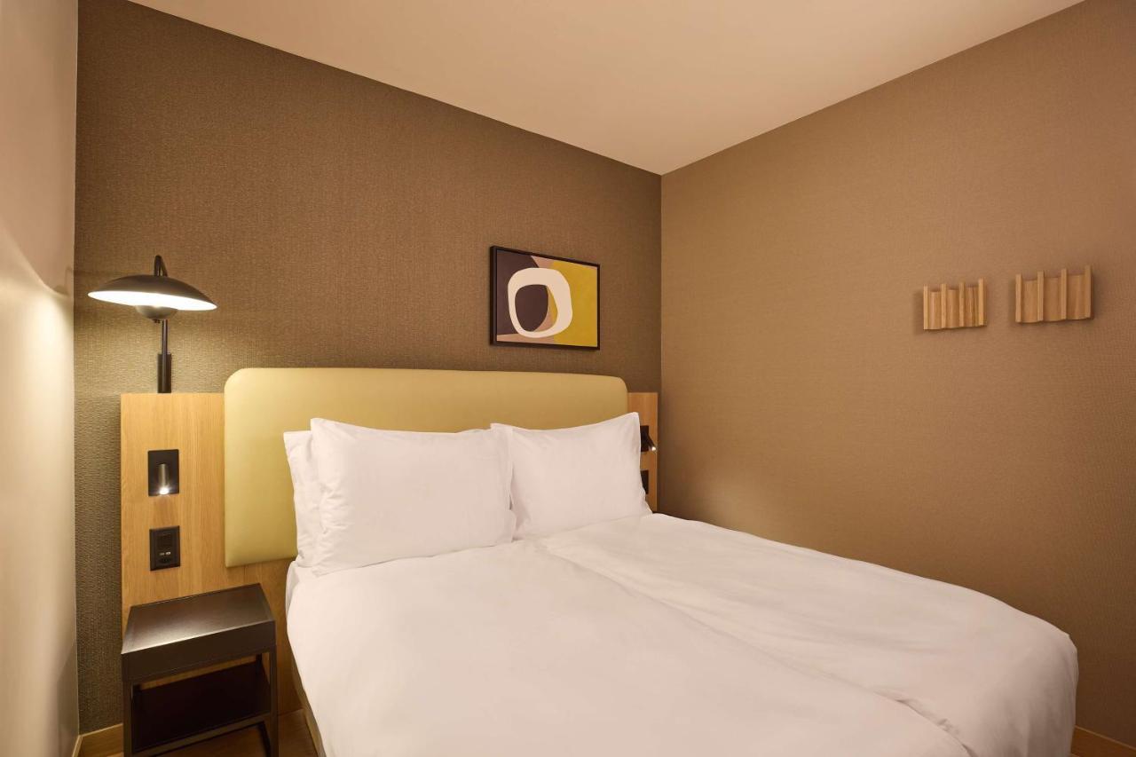 Adina Apartment Hotel Geneva Vernier Exterior photo