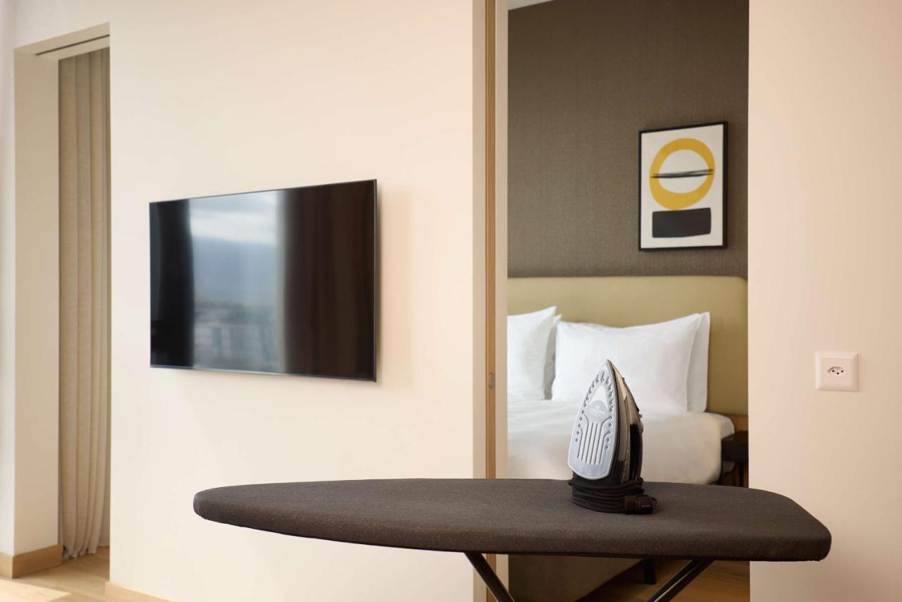 Adina Apartment Hotel Geneva Vernier Exterior photo